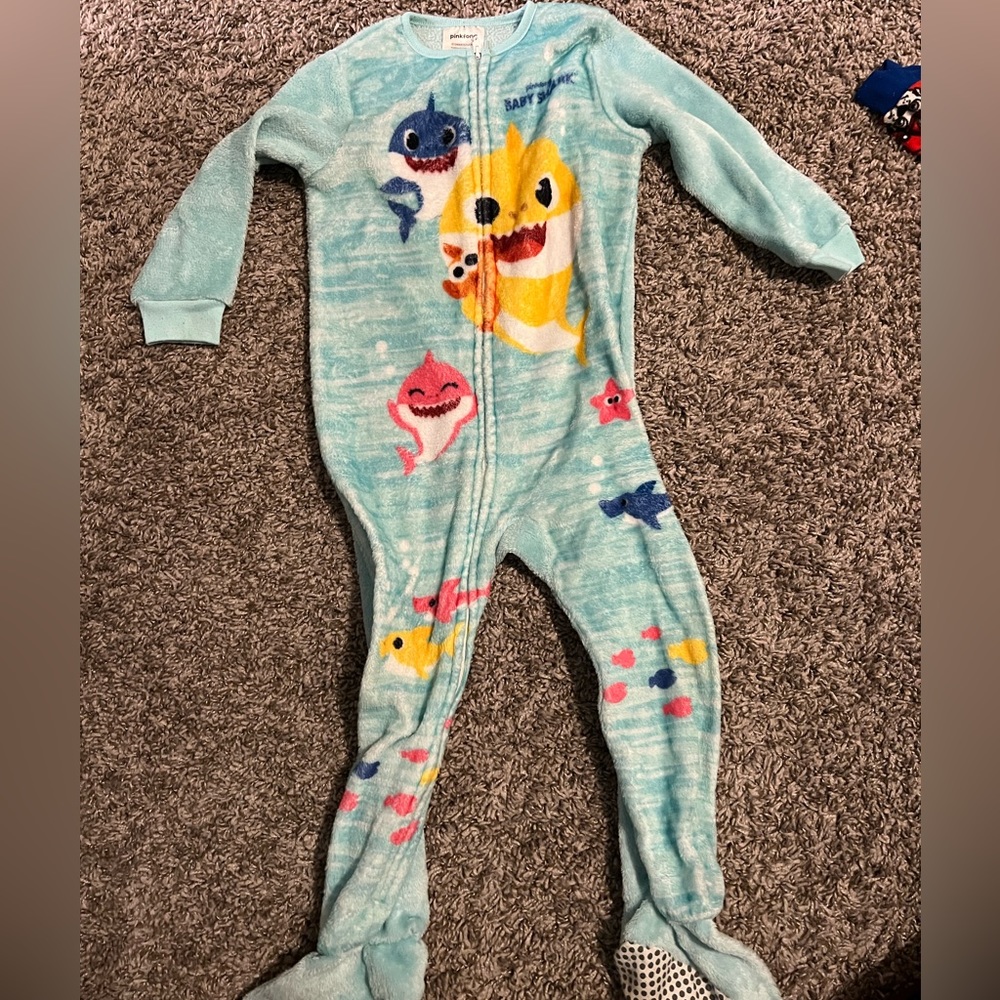 Baby Shark Pajamas 4T